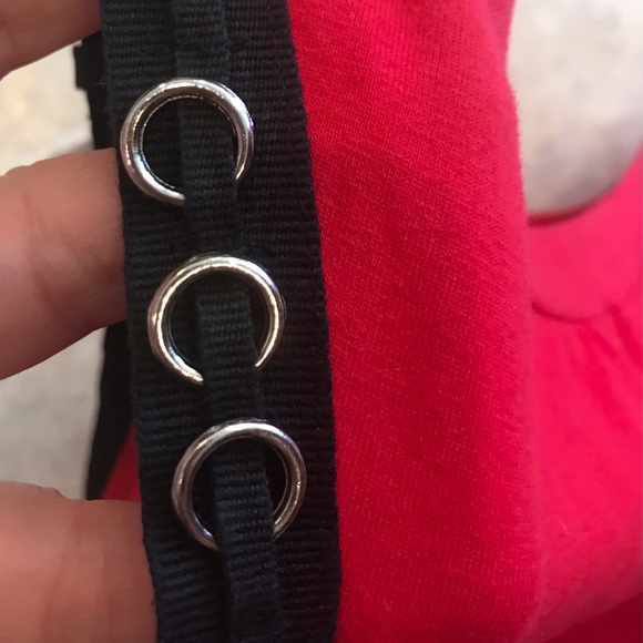 Red/Black Bodysuit w/Ring Design - Picture 3 of 4